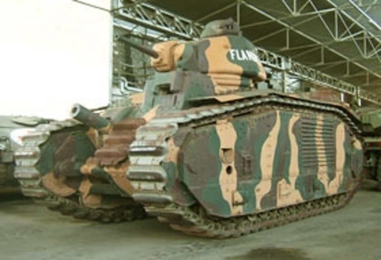 Tamiya 1/35 TAM35282 - 1/35 Tamiya French Battle Tank Char B1bis w/75mm Gun Assembly Kit